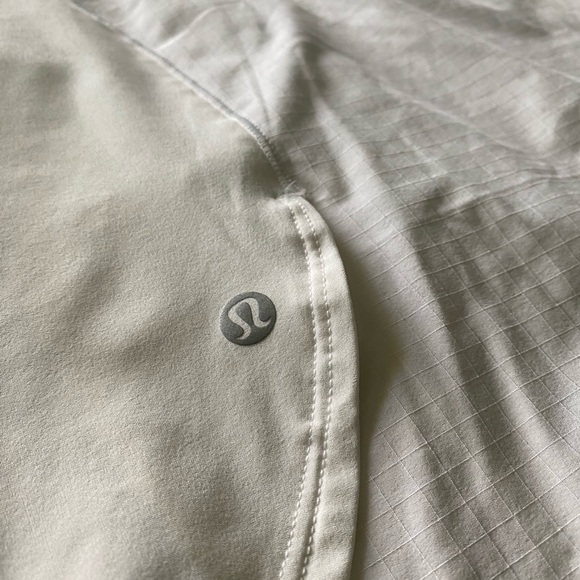 Lululemon Lightweight Stretch Run Short Sleeve WHT 8 - Picture 4 of 4